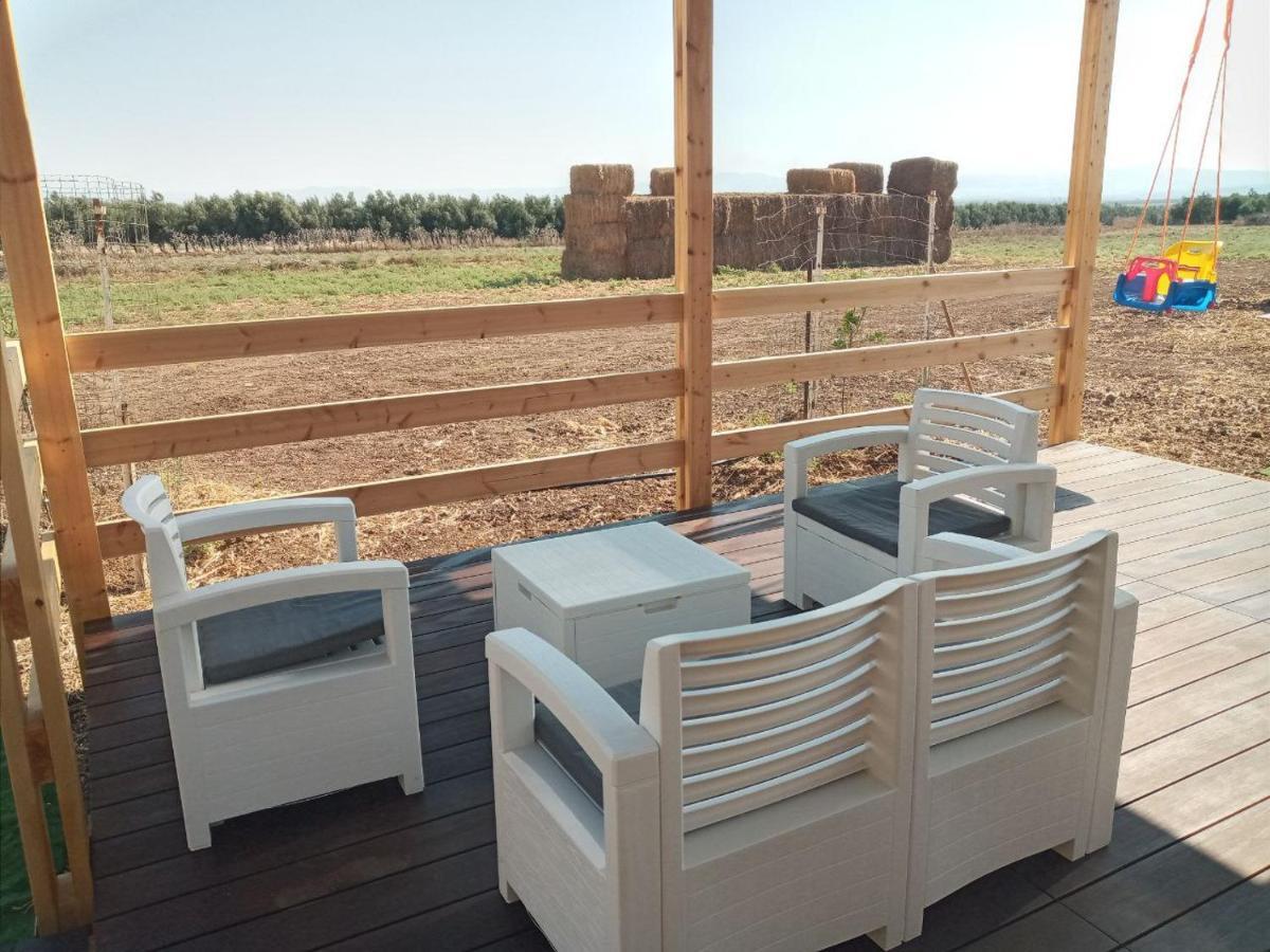 אצל דוד בכפר Lägenhet Kfar Gidon Exteriör bild