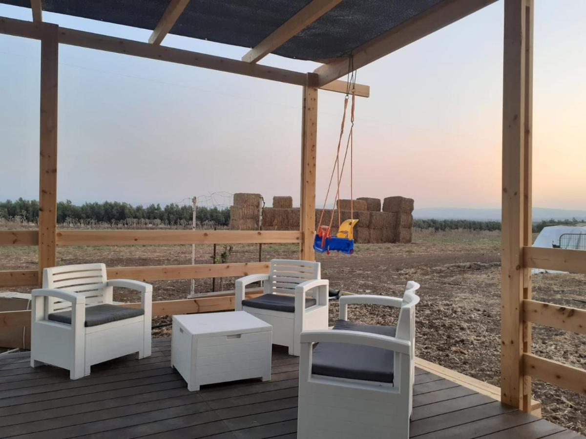 אצל דוד בכפר Lägenhet Kfar Gidon Exteriör bild